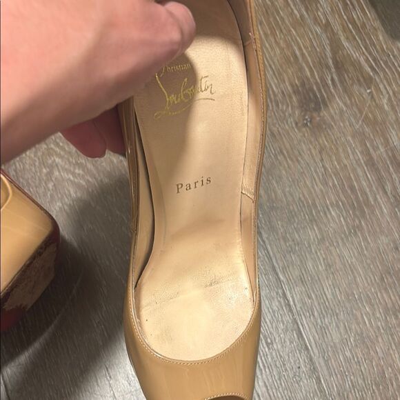Christian Louboutin Tan Stiletto Heels 40.5 - Picture 6 of 7